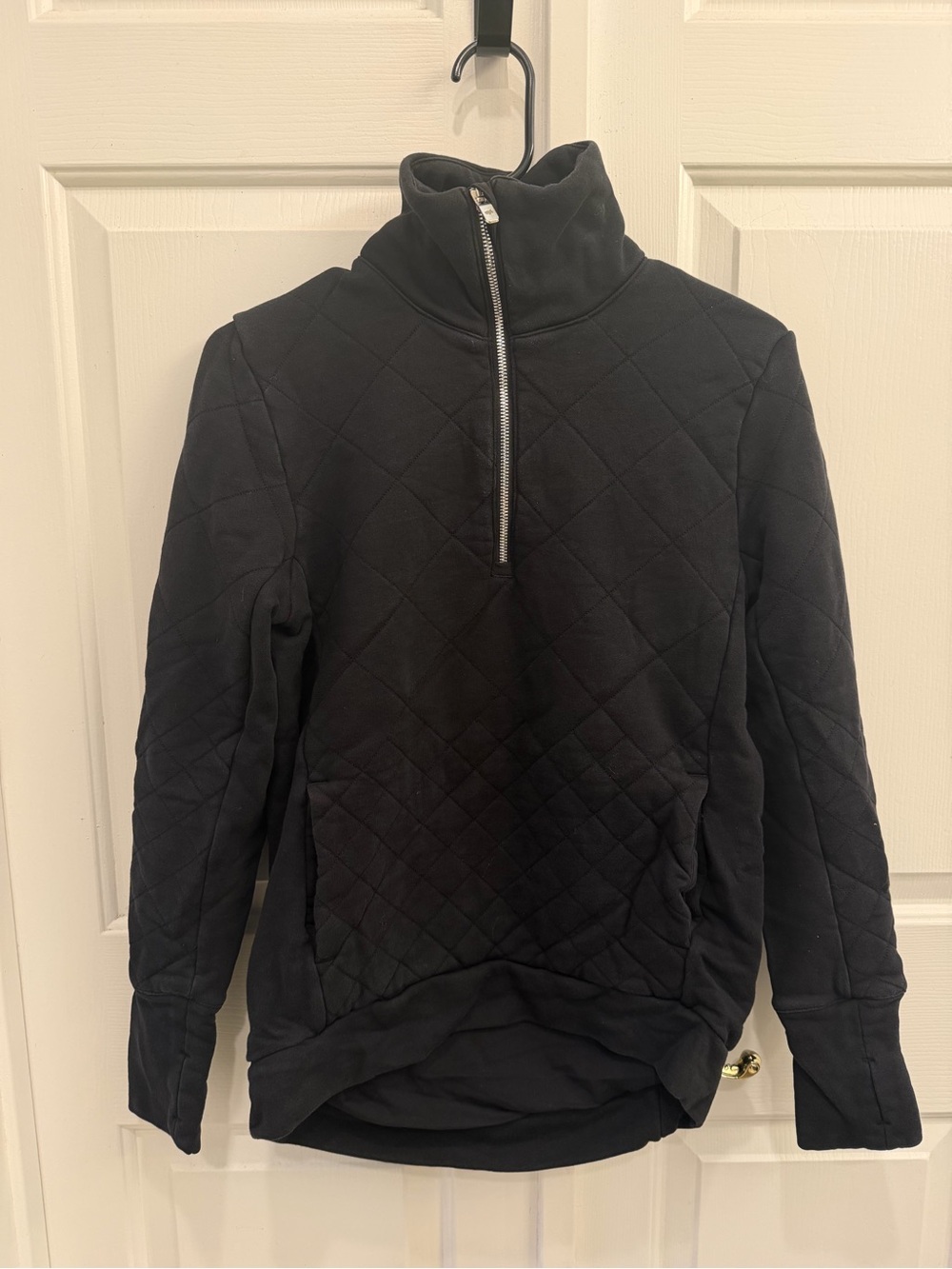 Lululemon black quilted 1/4 quarter zip warm pull over with silver zipper size 2